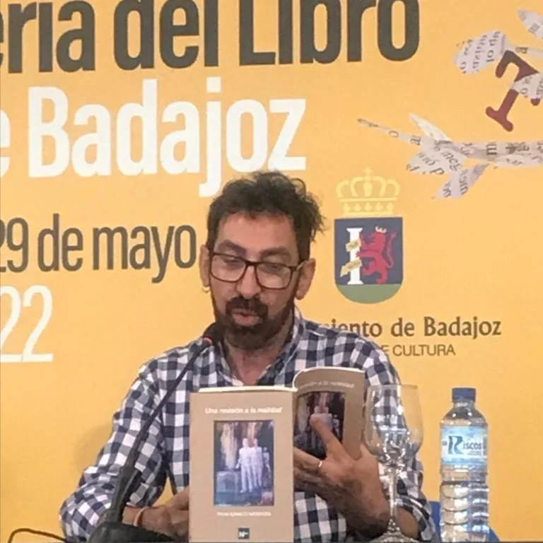 Presentación en la 41 Feria del libro de Badajoz 2022
